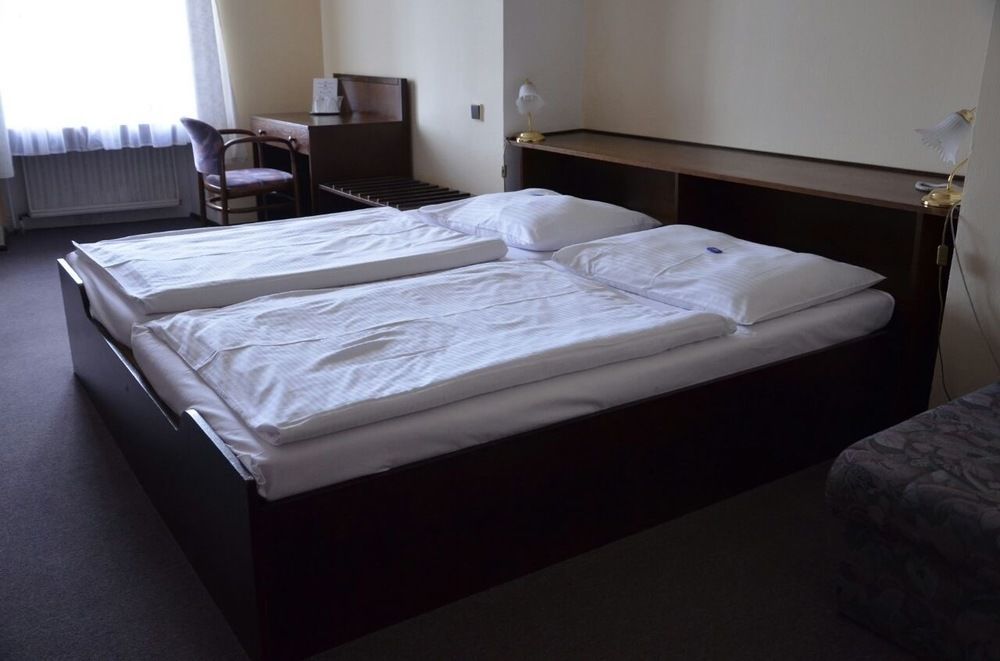 Hotel Celerin Telcz Zewnętrze zdjęcie