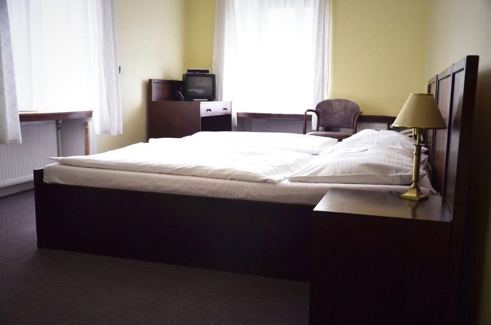 Hotel Celerin Telcz Zewnętrze zdjęcie