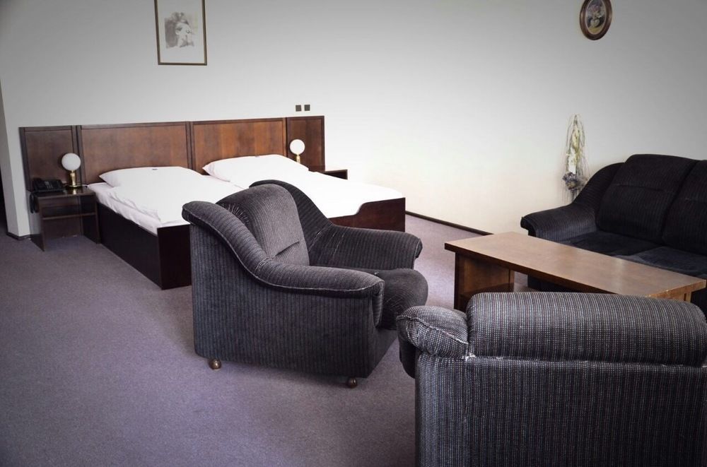 Hotel Celerin Telcz Zewnętrze zdjęcie