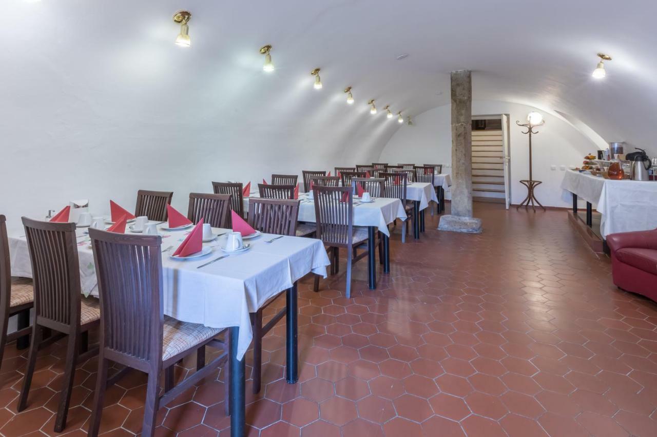 Hotel Celerin Telcz Zewnętrze zdjęcie