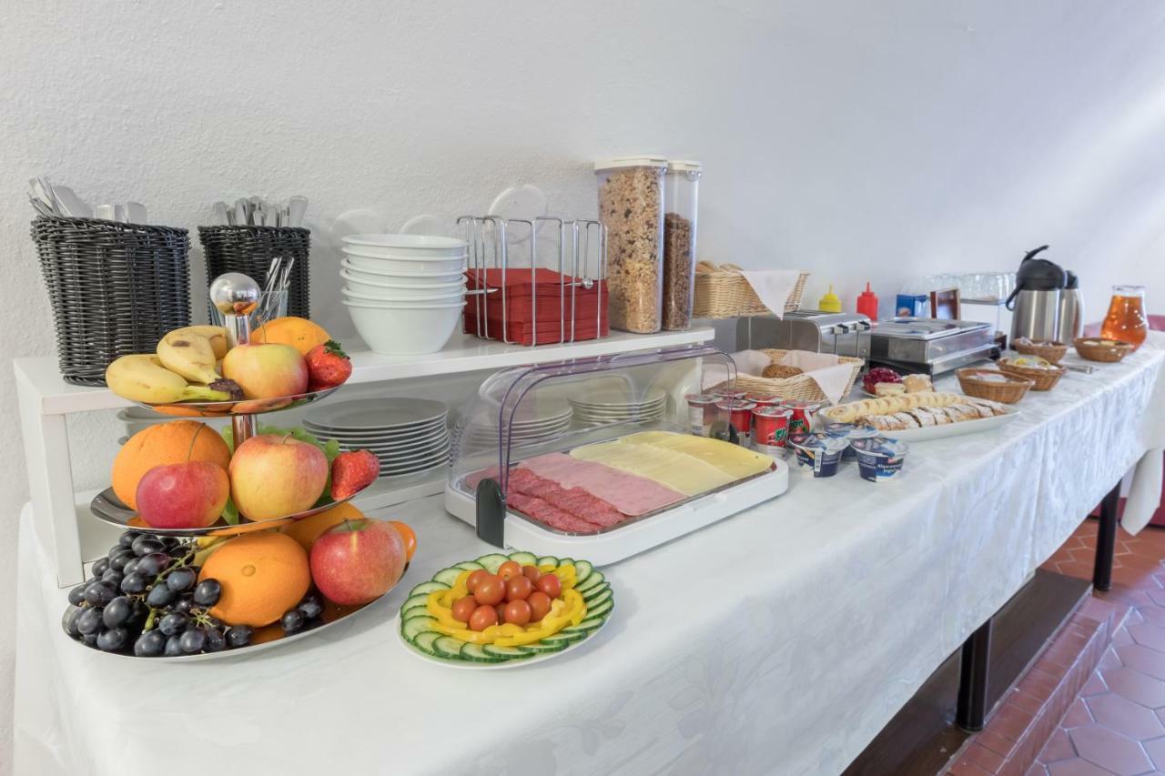 Hotel Celerin Telcz Zewnętrze zdjęcie